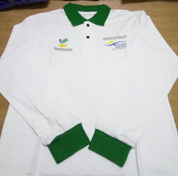 Kaos Berkerah Lengan Panjang