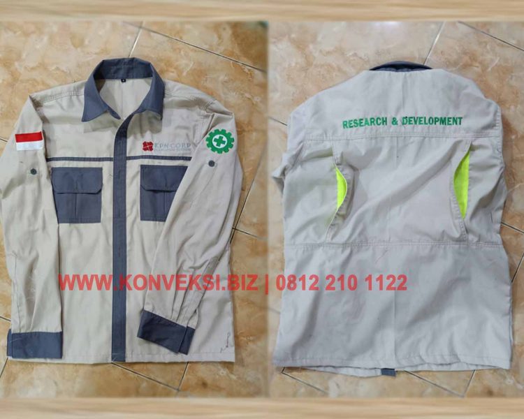 Kemeja Lapangan Abu Muda