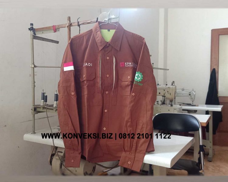 Kemeja Lapangan Cokelat
